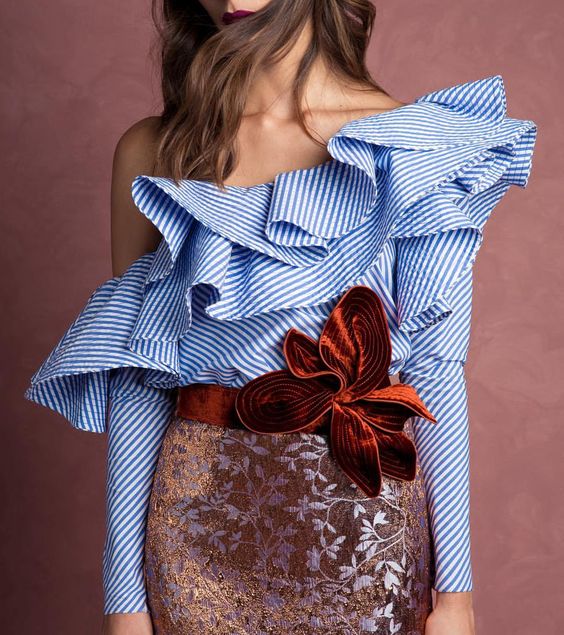 2017 İLKBAHAR MODASINDA DELİ DETAYLAR